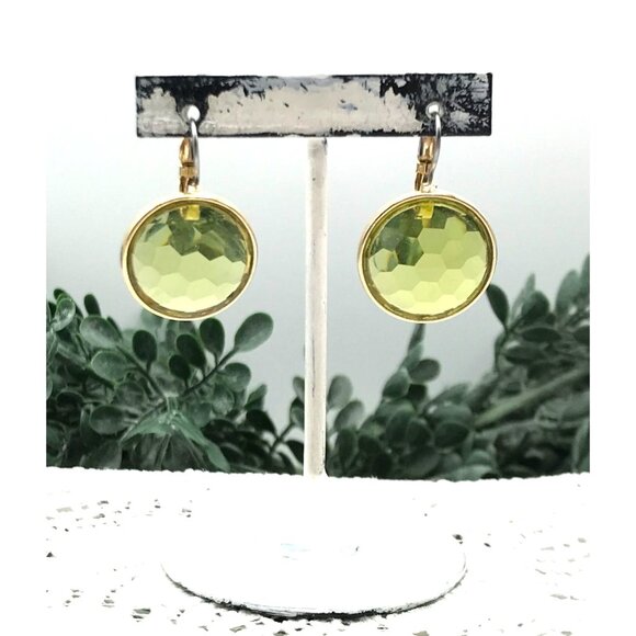 Vintage Faceted Lime Green Round Drop Earrings With Gold-Tone Bezel Setting & Le - Picture 2 of 5
